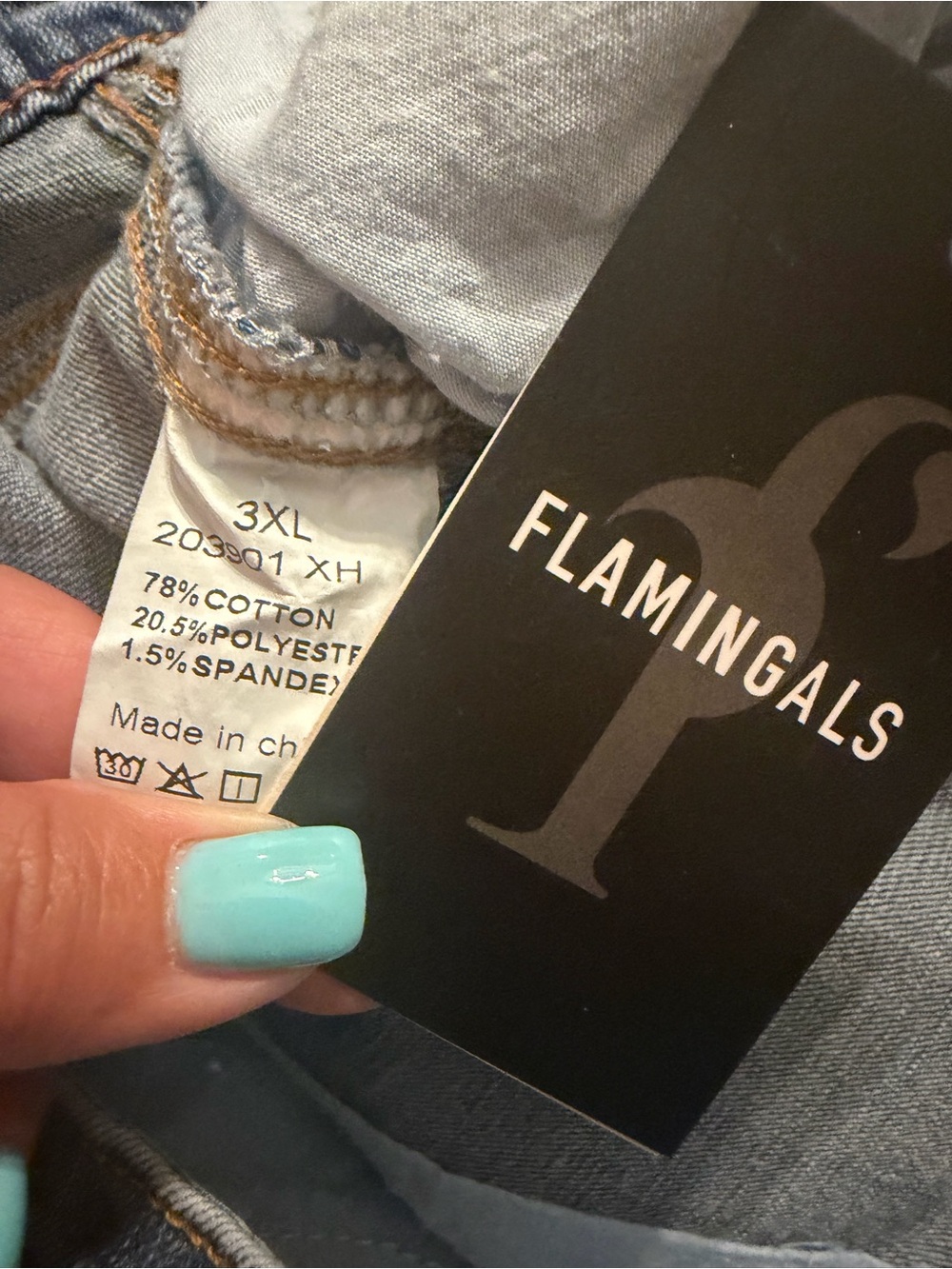 16/18 3X Flamingals Light Wash Jeans, NWT, $35